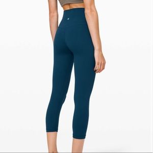 NWT Lululemon Align Crop *21” in Night Diver